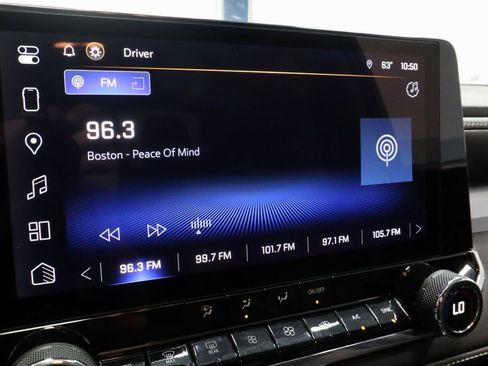 Used 2023 Chevrolet Colorado LT w/ LT Convenience Package RWD image 3