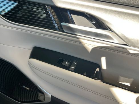 New 2026 Jeep Grand Wagoneer Limited AWD/4WD image 17