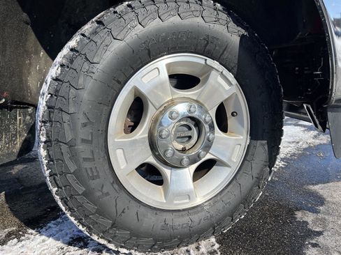 Used 2016 Ford F350 XLT w/ Snow Plow Prep Package image 2