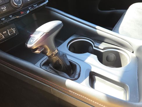 Used 2024 Dodge Durango GT image 28