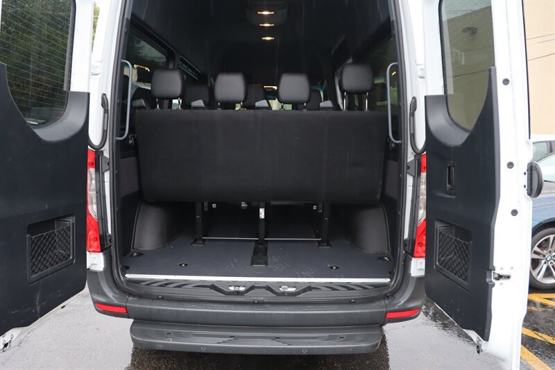 Used 2024 Mercedes-Benz Sprinter 2500 image 25