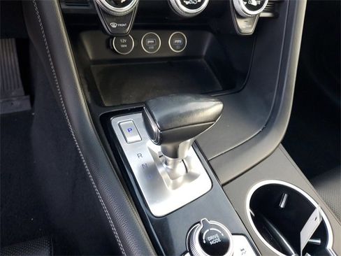 Used 2022 Genesis G70 2.0T image 23