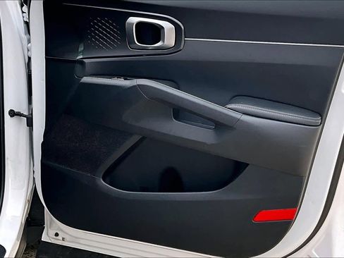 Used 2025 Kia Sorento S w/ Panoramic Sunroof Package image 20