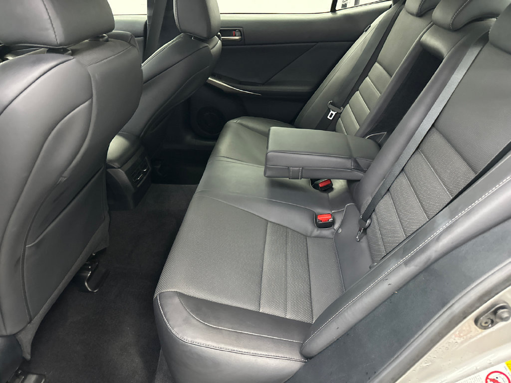 Used 2018 Lexus IS 300 F Sport w/ F Sport Package RWD image 20