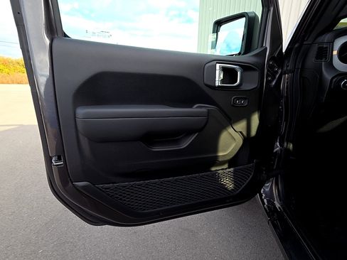 New 2026 Jeep Wrangler Unlimited Sport image 17