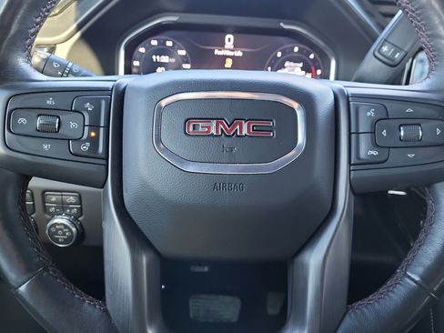 Used 2025 GMC Sierra 2500 AT4X image 8