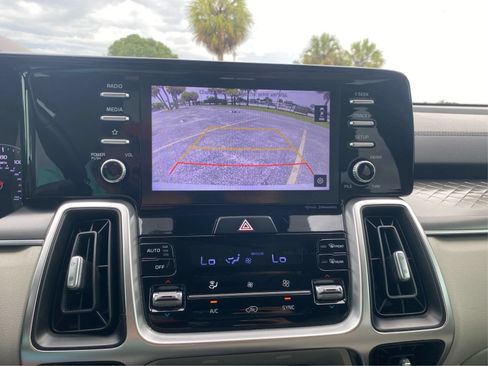 Used 2021 Kia Sorento S FWD image 18