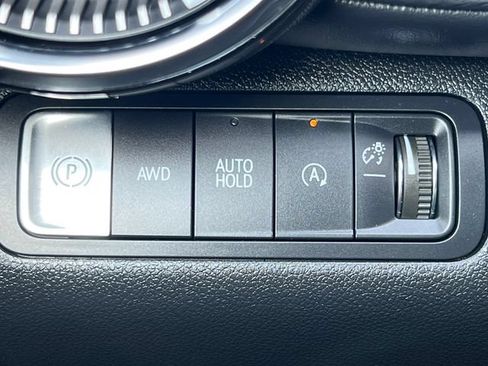 Used 2026 Chevrolet Equinox LT AWD/4WD image 16