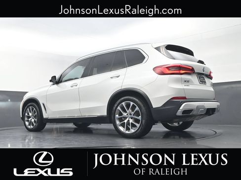 Used 2019 BMW X5 xDrive50i w/ Premium Package 2 AWD/4WD image 19