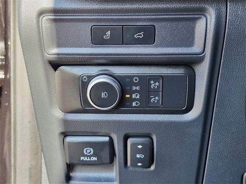 Used 2022 Ford Expedition XLT image 26