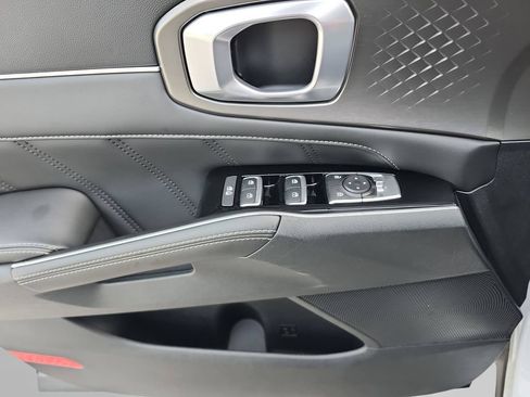 Used 2022 Kia Sorento SX FWD image 21