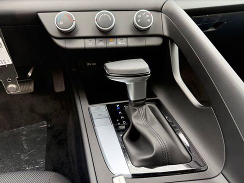 New 2026 Hyundai Elantra SE image 16
