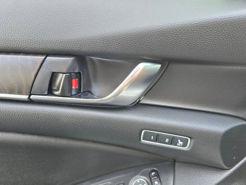 Used 2020 Honda Accord EX-L image 26