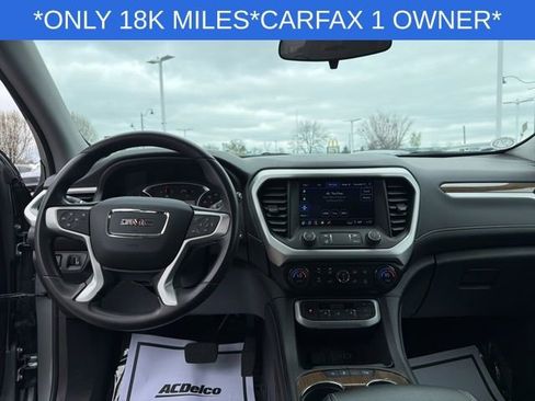 Used 2023 GMC Acadia SLE image 27