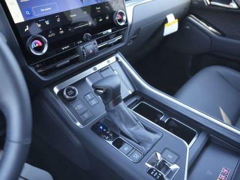 Used 2025 Lexus GX 550 w/ Cold Area Package image 29