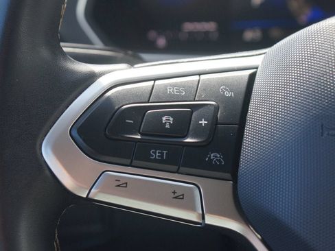 Used 2024 Volkswagen Tiguan SE FWD image 10
