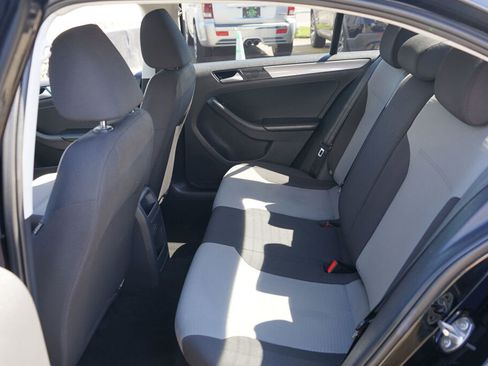 Used 2017 Volkswagen Jetta S w/ Jetta S Cold Weather Package image 14