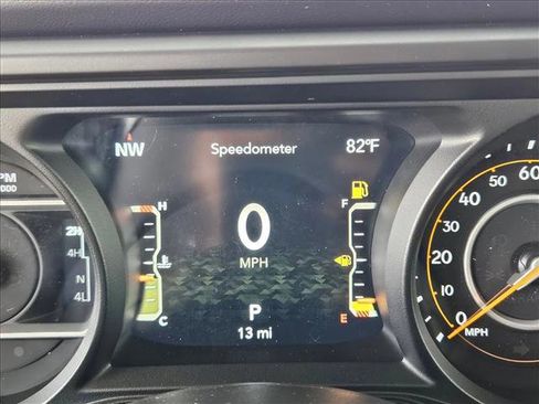 New 2025 Jeep Gladiator Sport image 11