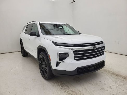 New 2026 Chevrolet Traverse LT w/ Driver Confidence Package image 13