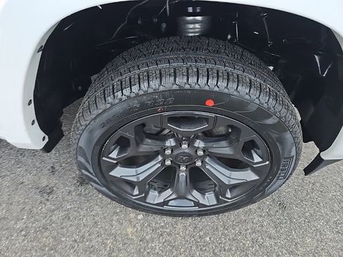 Certified 2024 RAM 1500 Limited image 9