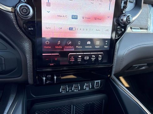 New 2026 RAM 3500 Longhorn AWD/4WD image 21