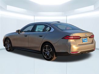 New 2026 BMW 530i w/ Premium Package RWD video 3