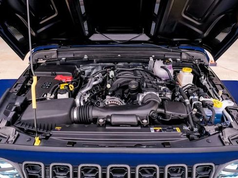 Used 2025 Jeep Gladiator Sport image 83