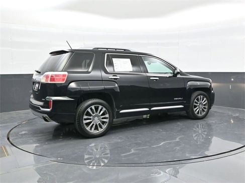 Used 2017 GMC Terrain Denali image 7
