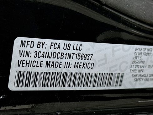 Used 2022 Jeep Compass High Altitude AWD/4WD image 34