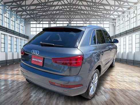 Used 2018 Audi Q3 2.0T Premium Plus w/ Premium Plus Package FWD image 4