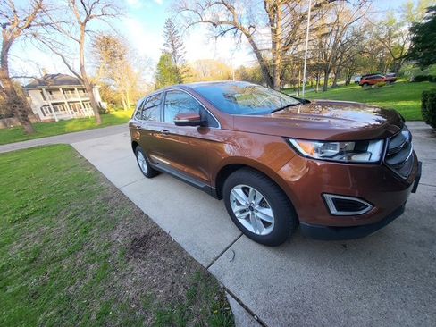 Used 2017 Ford Edge SEL w/ Equipment Group 201A AWD/4WD image 2