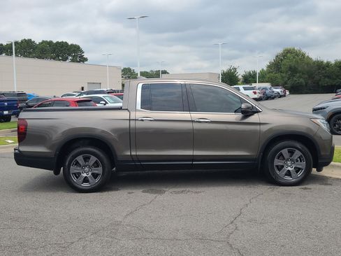 Used 2020 Honda Ridgeline RTL-E image 2