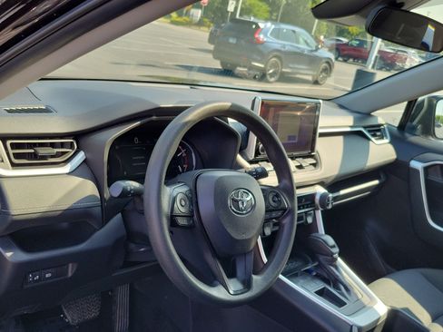 Certified 2025 Toyota RAV4 XLE FWD image 16