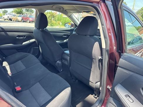Used 2022 Nissan Sentra SV FWD image 17