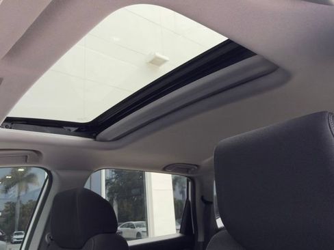 Used 2021 Honda CR-V EX image 6