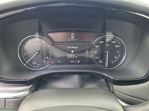 New 2025 Cadillac XT5 Luxury image 12