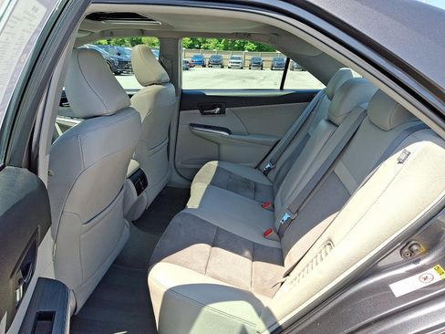 Used 2013 Toyota Camry XLE w/ Leather Pkg FWD image 11