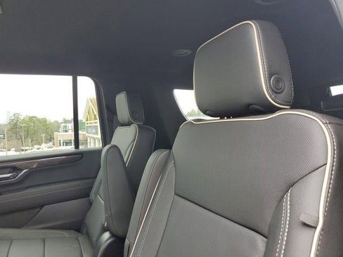 New 2026 GMC Yukon XL Elevation image 10