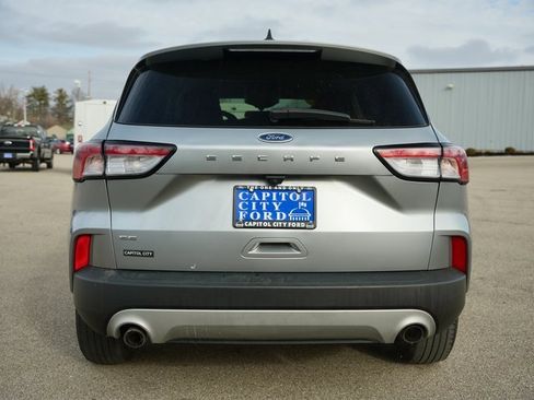 Used 2022 Ford Escape SE image 5