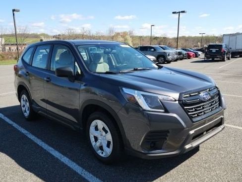 Used 2022 Subaru Forester image 1