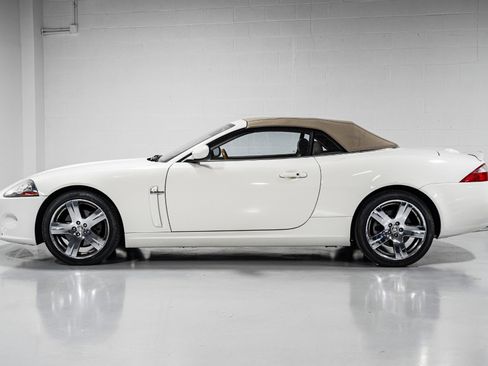 Used 2007 Jaguar XK Convertible RWD image 35