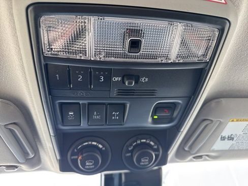 Used 2024 Toyota 4Runner TRD Off-Road Premium image 12