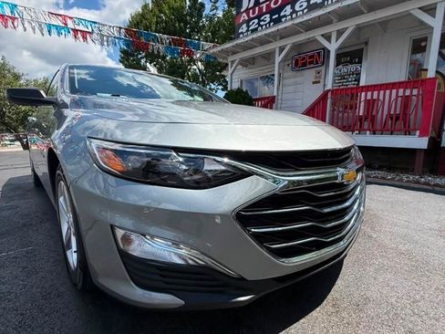 Used 2023 Chevrolet Malibu LS FWD image 14