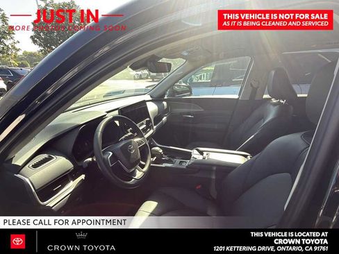 Used 2026 Toyota Grand Highlander FWD image 3