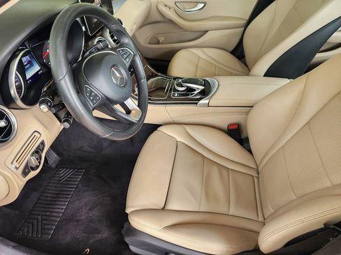 Used 2016 Mercedes-Benz C 300 Sedan w/ Surround View Package image 11