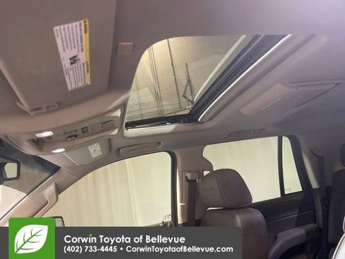 Used 2020 GMC Yukon Denali w/ Denali Ultimate Package image 21