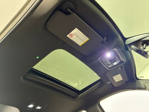 Used 2022 GMC Sierra 3500 Denali w/ Denali Ultimate Package image 29