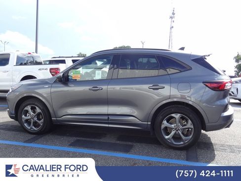 Used 2023 Ford Escape ST-Line w/ Tech Pack #1 AWD/4WD image 4