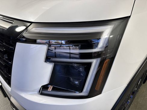 New 2025 Nissan Armada PRO-4X image 28