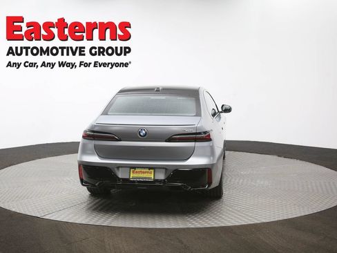 Used 2023 BMW 740i w/ Executive Package RWD image 42